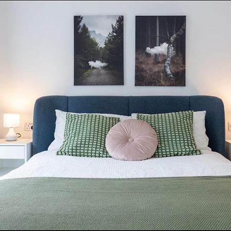 Elegance Retreat - 2 Bed Holiday Home With Parking Mánchester Exterior foto